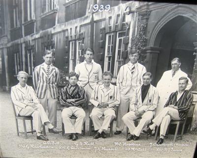 cc01152 1939 rowing.jpg; cc01152; 1939 Christ's Rowing eight or cricket?; Photograph